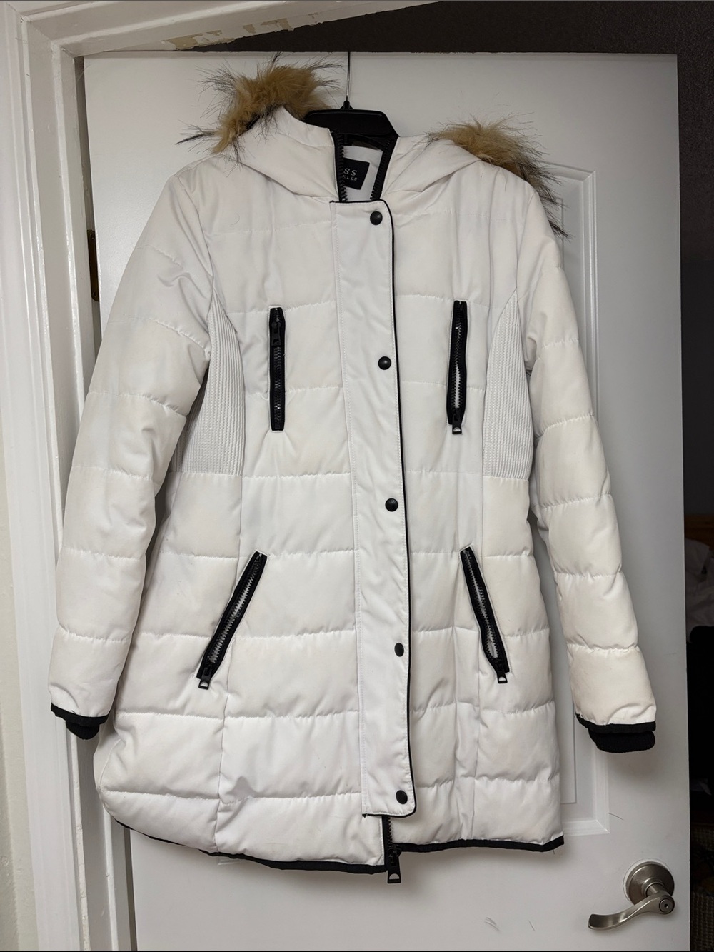 Guess Cream-White Quilted Hooded Puffer Coat with Faux Fur Trim